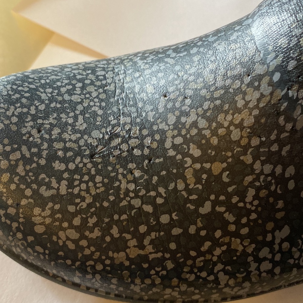 Crocs 9 - Picture 3 of 3